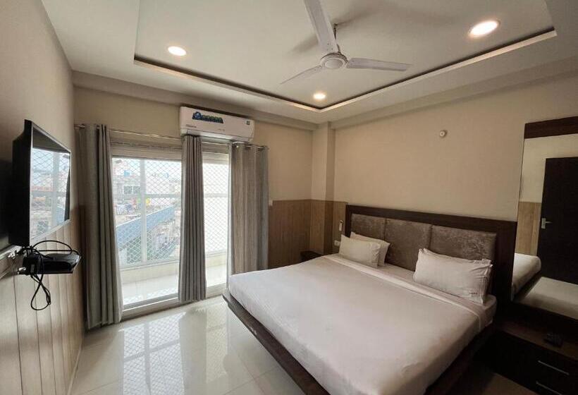 בית מלון כפרי Shri Radha Nikunj   Opposite Prem Mandir