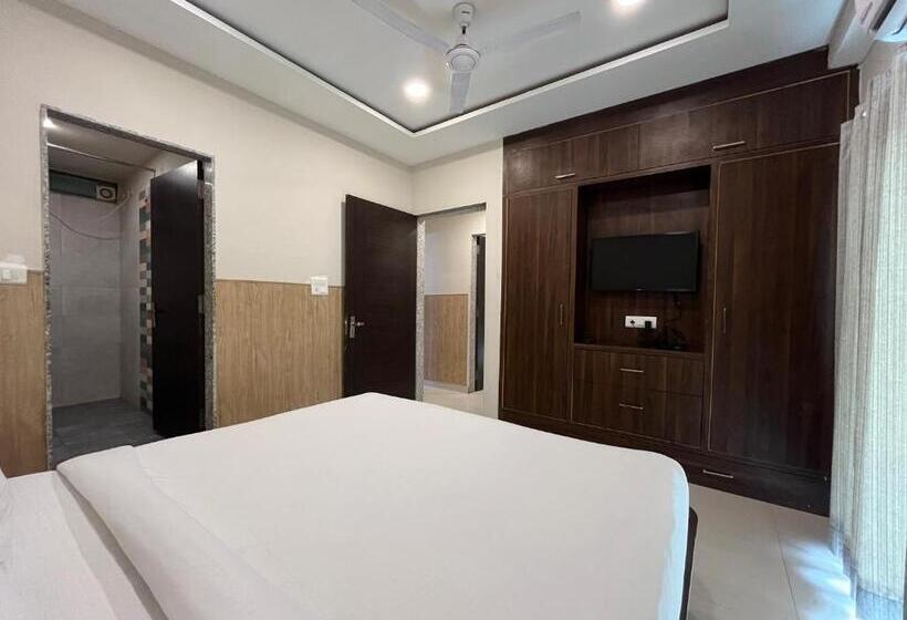 בית מלון כפרי Shri Radha Nikunj   Opposite Prem Mandir