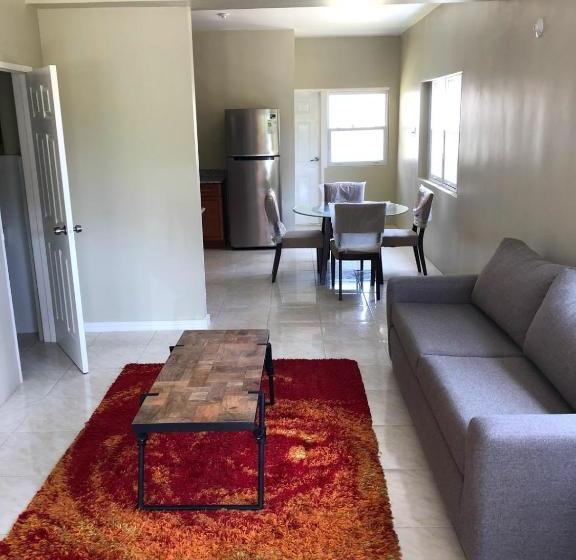 هتل Thevista S Runaway Bay Lot749