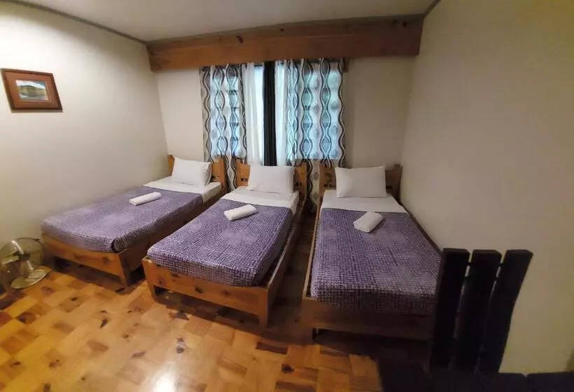 ホテル Rusty Nail Inn And Cafe