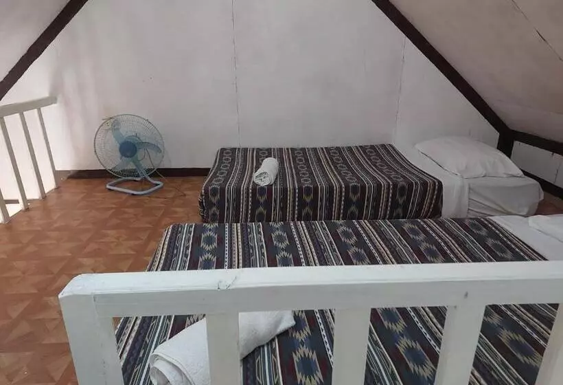 ホテル Rusty Nail Inn And Cafe