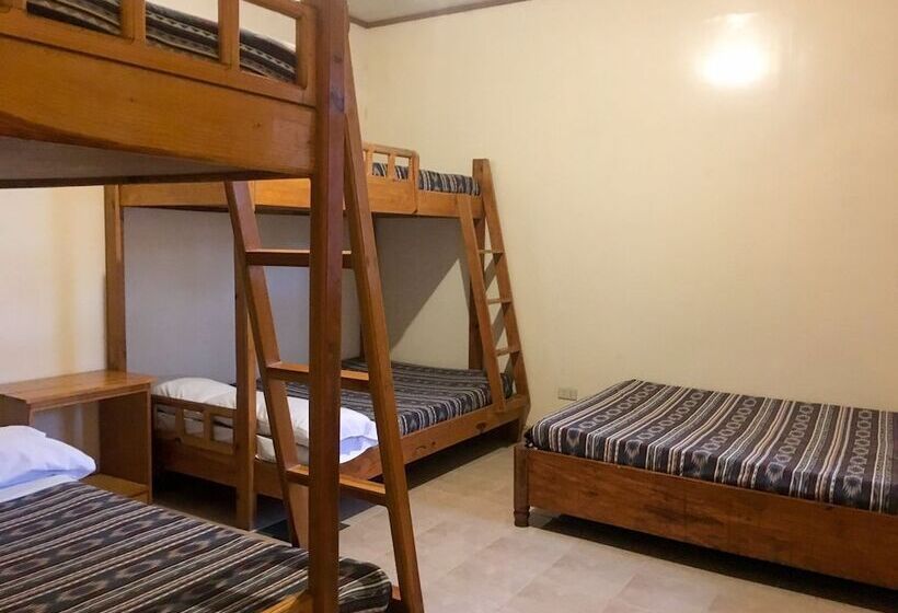 Szálloda Rusty Nail Inn And Cafe