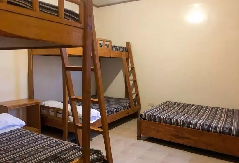 ホテル Rusty Nail Inn And Cafe