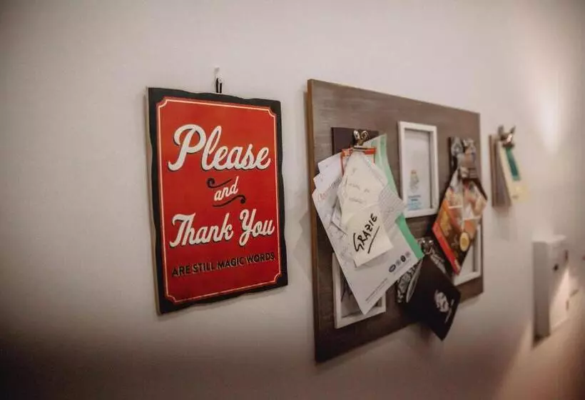 تختخواب و صبحانه Aleandre