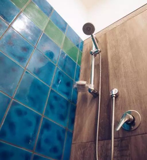 تختخواب و صبحانه Aleandre