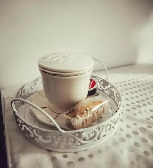 تختخواب و صبحانه Aleandre