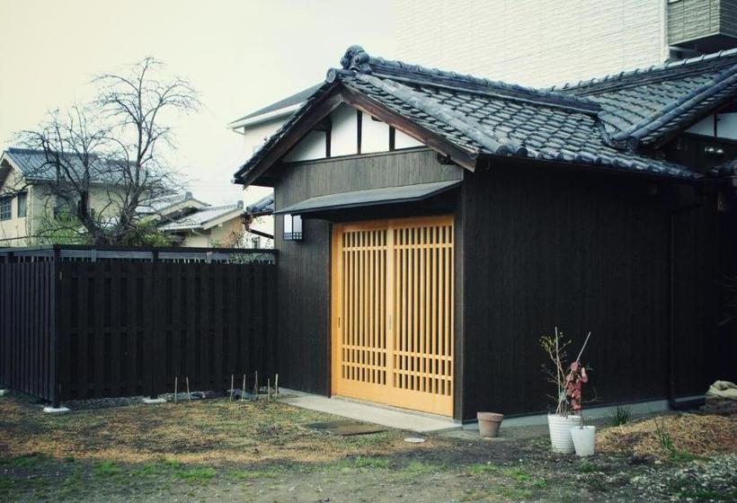 Majatalo Naraigoto Eena House