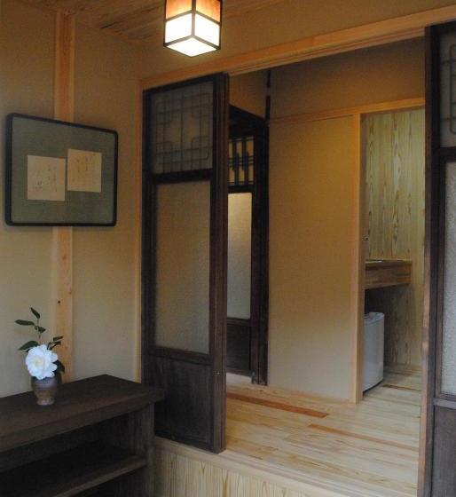 Majatalo Naraigoto Eena House