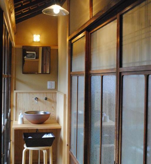 Majatalo Naraigoto Eena House