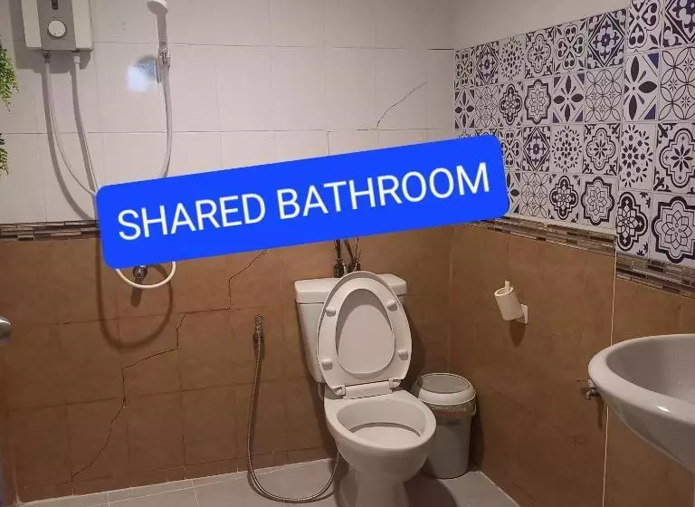 Happy Hostel