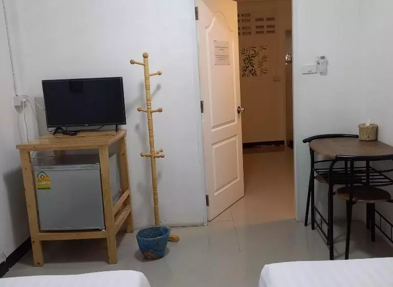 Happy Hostel