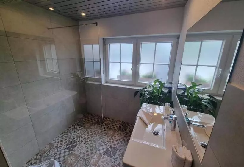 Majatalo Gästehaus Angela