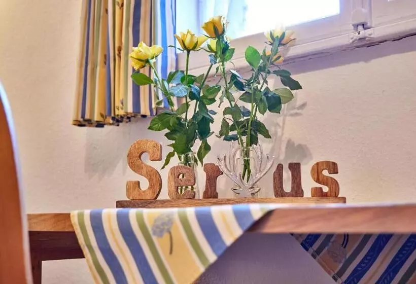 Majatalo Gästehaus Angela