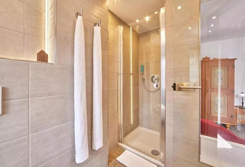 Majatalo Gästehaus Angela