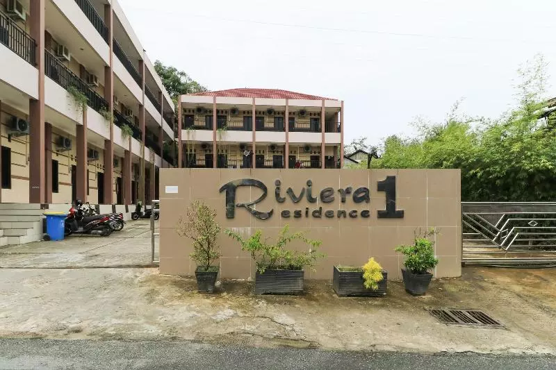 ペンション Riviera Residence