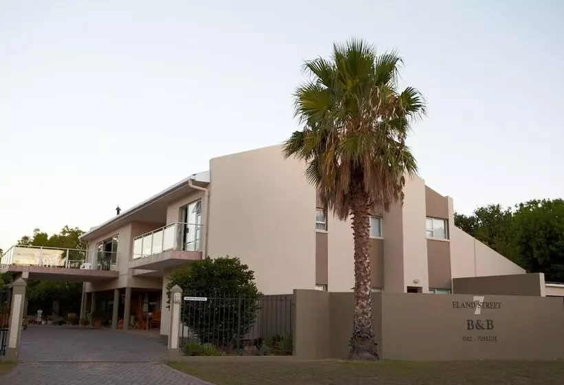 Majatalo 7 Eland Boutique Guesthouse