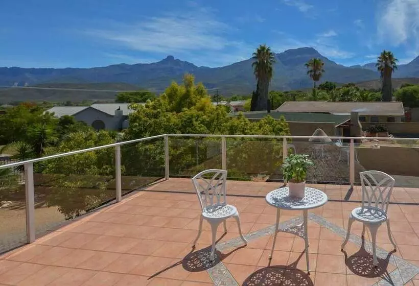 Majatalo 7 Eland Boutique Guesthouse