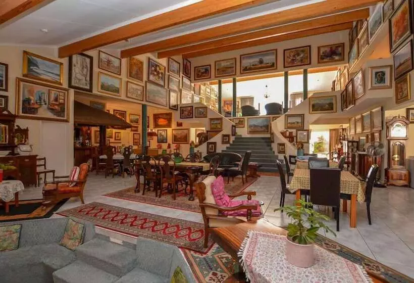 Majatalo 7 Eland Boutique Guesthouse