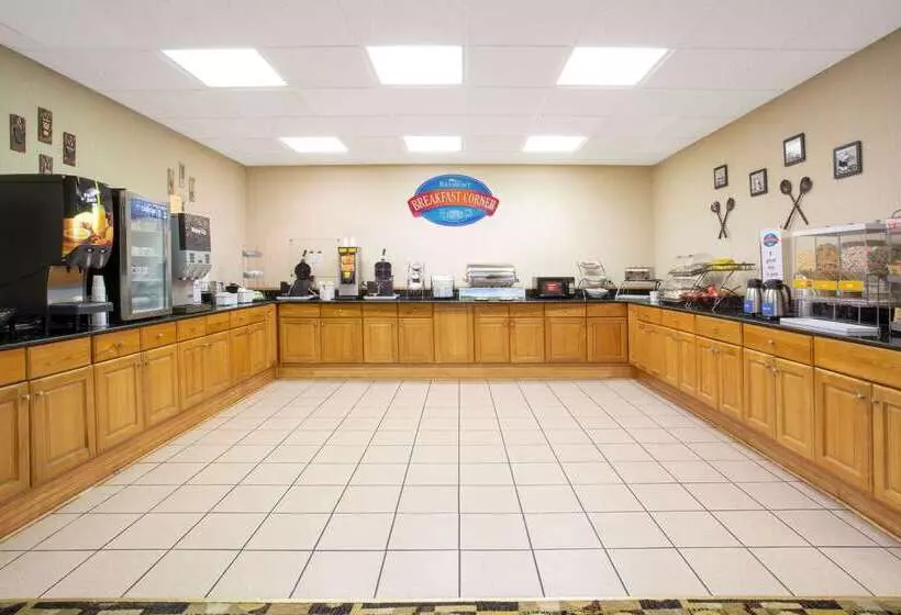 ホテル Baymont By Wyndham Marion