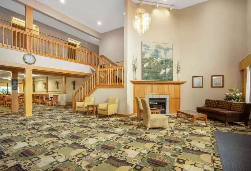 ホテル Baymont By Wyndham Marion