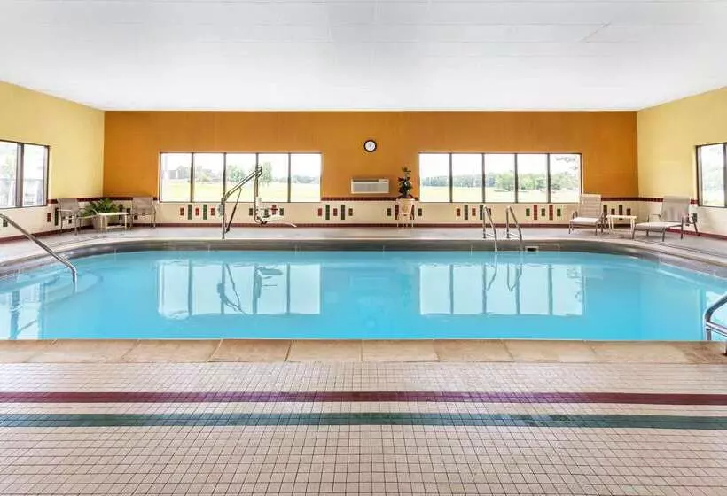 ホテル Baymont By Wyndham Marion