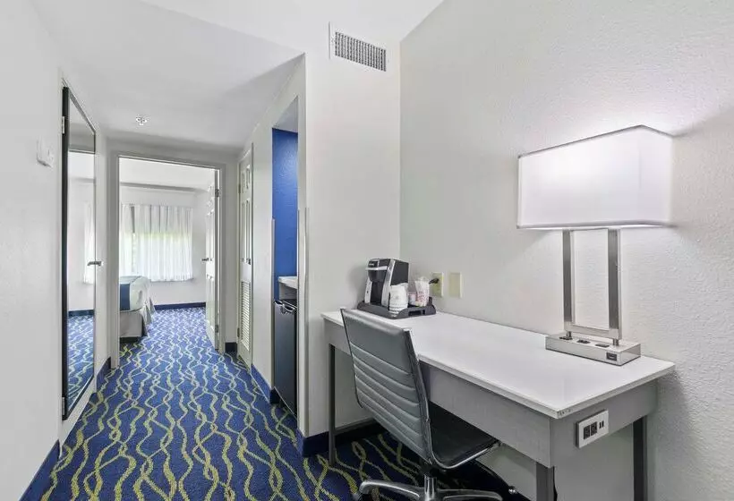 Best Western Plus Lake Lanier Gainesville Hotel & Suites