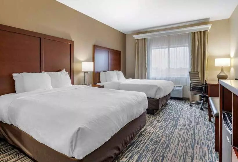 Отель Comfort Suites Keeneland