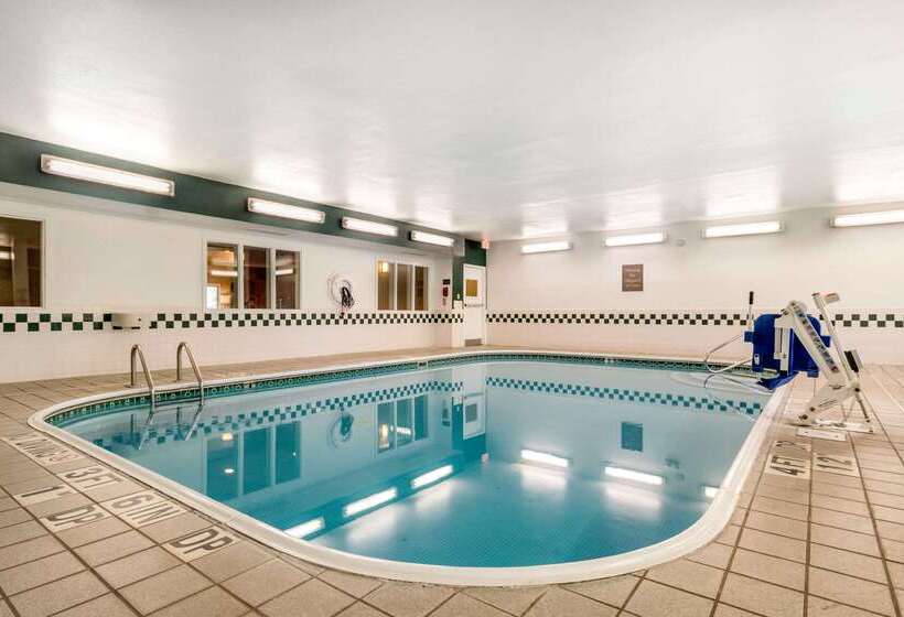 בית מלון כפרי Comfort Suites Keeneland