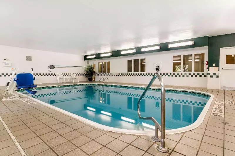 Отель Comfort Suites Keeneland