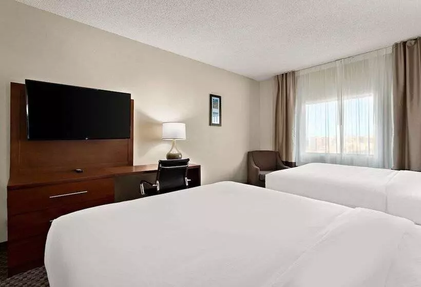 ホテル Comfort Suites University