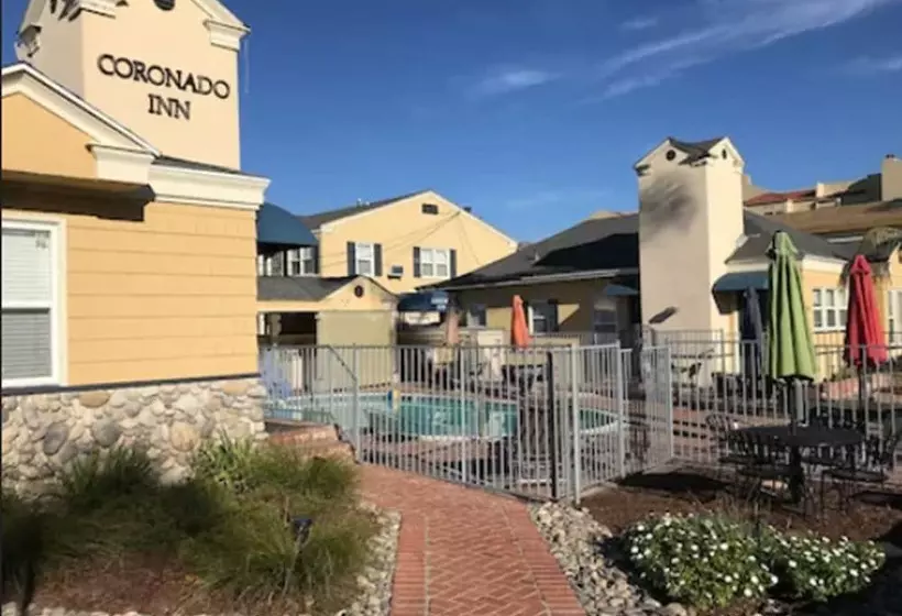 호텔 Coronado Inn