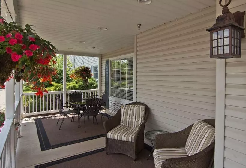 호텔 Coshocton Village Inn & Suites