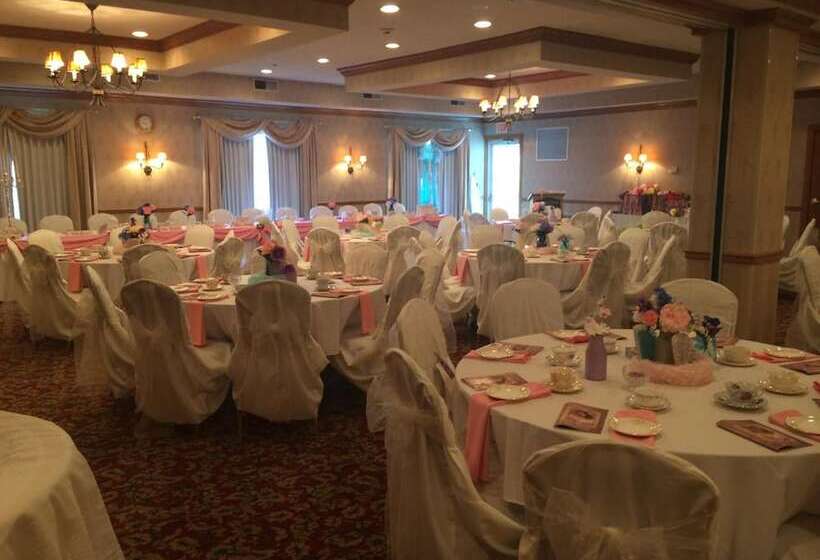 酒店 Coshocton Village Inn & Suites