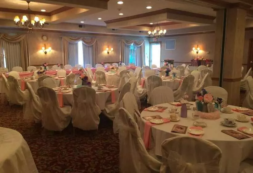 호텔 Coshocton Village Inn & Suites