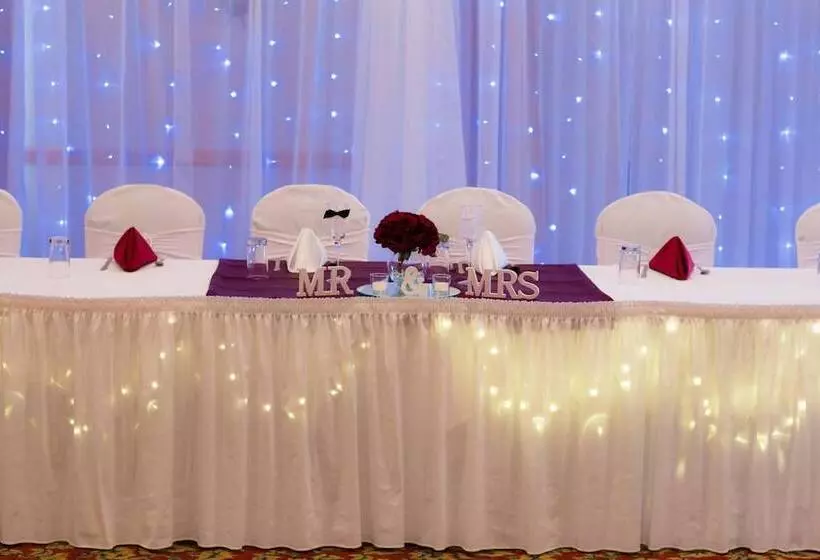 호텔 Coshocton Village Inn & Suites