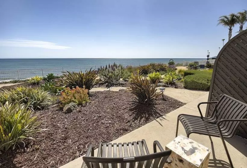 Отель Cottage Inn By The Sea