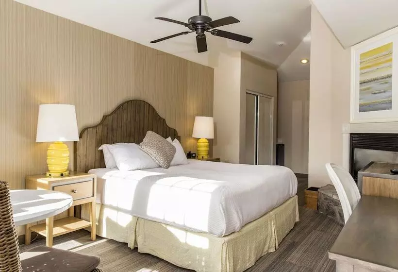 Отель Cottage Inn By The Sea