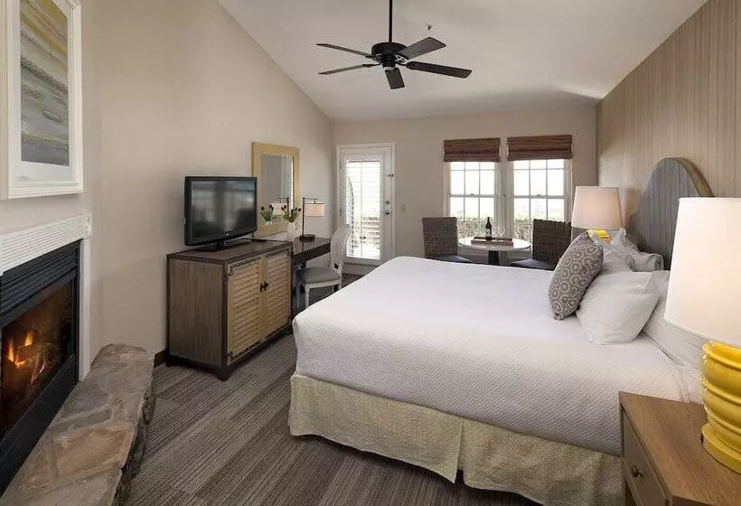 Отель Cottage Inn By The Sea