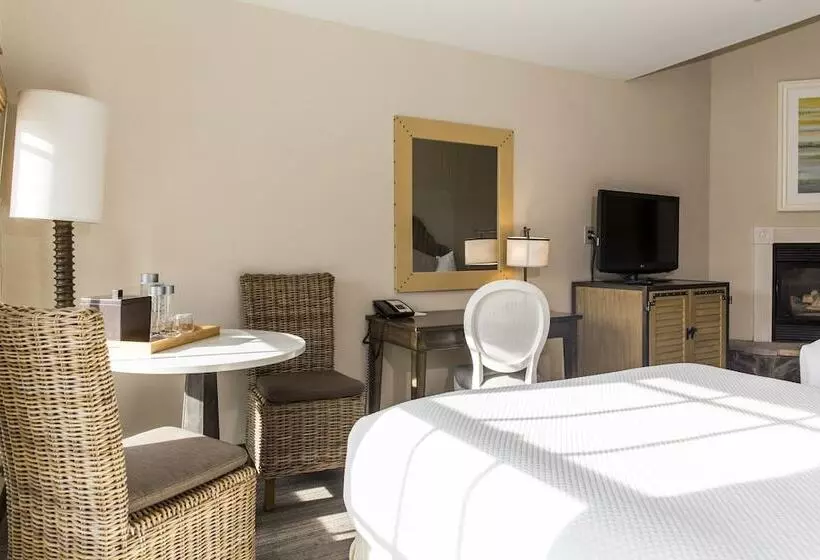 Отель Cottage Inn By The Sea