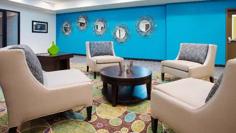 Отель Holiday Inn Express & Suites Wyomissing, An Ihg