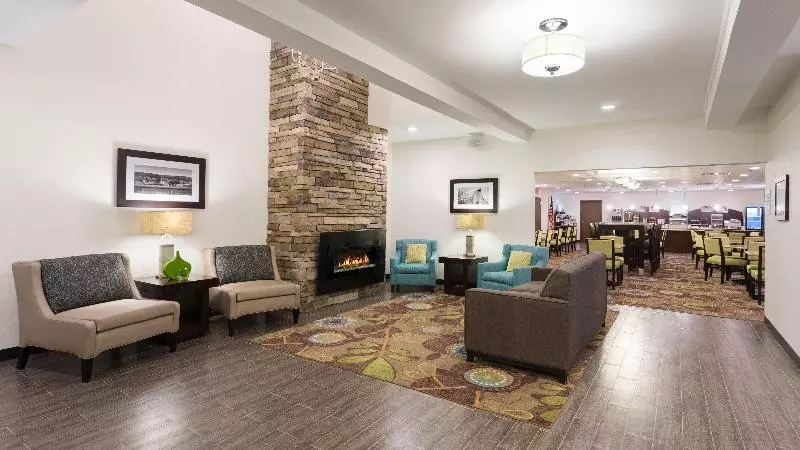 Отель Holiday Inn Express & Suites Wyomissing, An Ihg