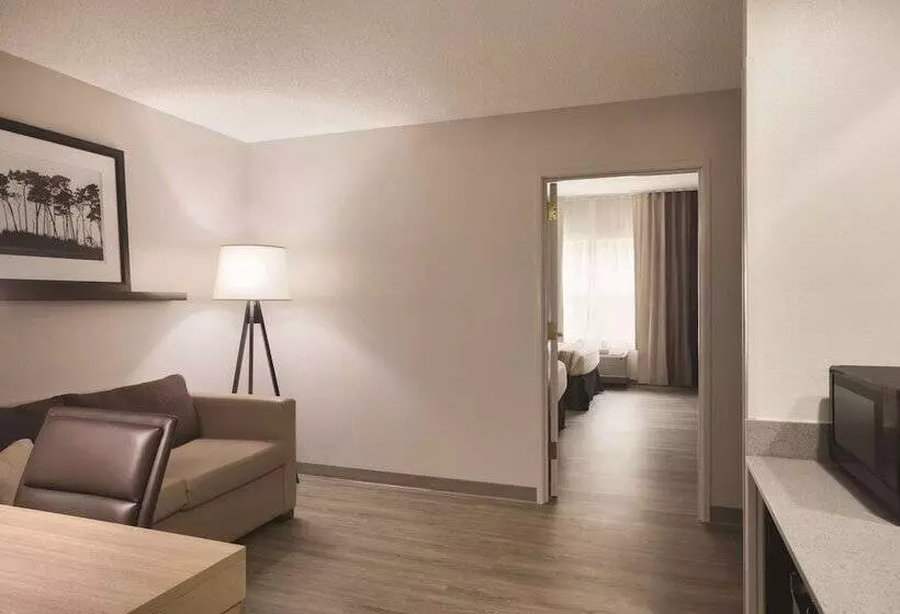 Отель Country Inn & Suites By Radisson, Chattanoogalookout Mountain