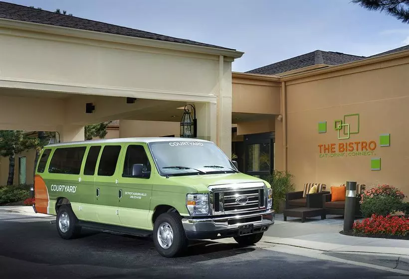 Отель Courtyard by Marriott