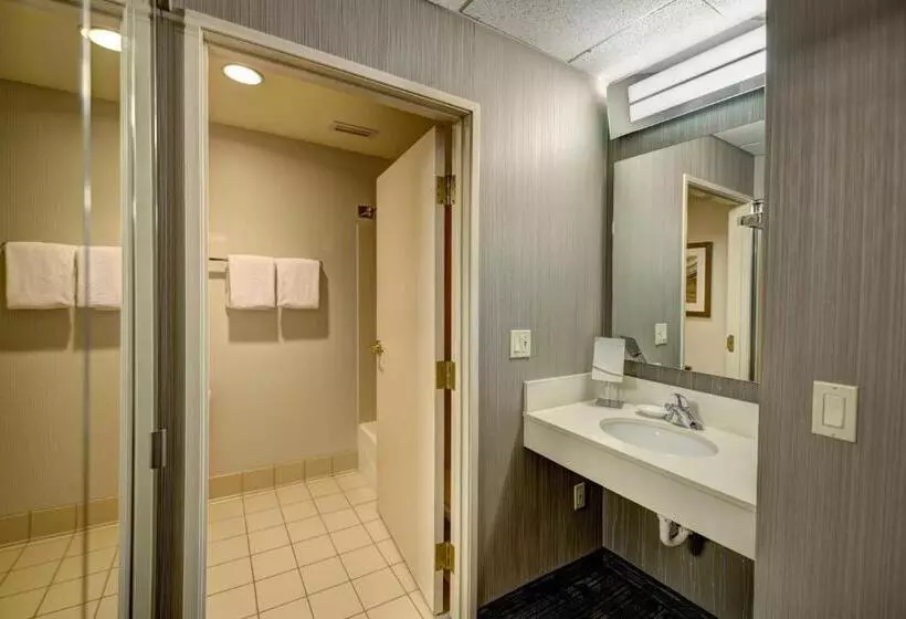 هتل Courtyard Wausau