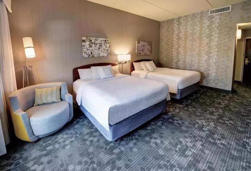 هتل Courtyard Wausau