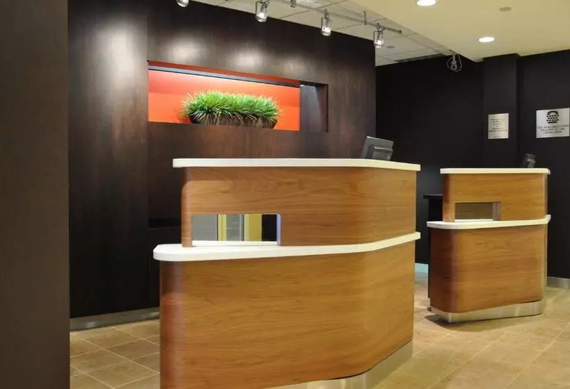 هتل Courtyard Wausau