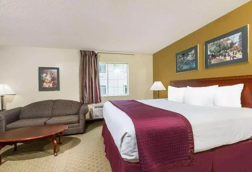 Отель Days Inn By Wyndham Norton