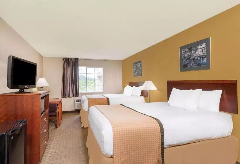 Отель Days Inn By Wyndham Norton