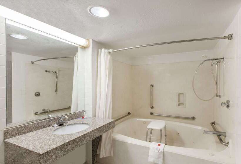 فندق Days Inn & Suites By Wyndham Webster Nasaclearlakehouston