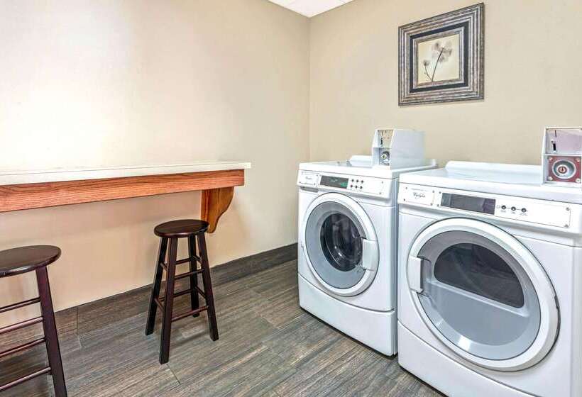 בית מלון כפרי La Quinta By Wyndham Midwest City Tinker Afb